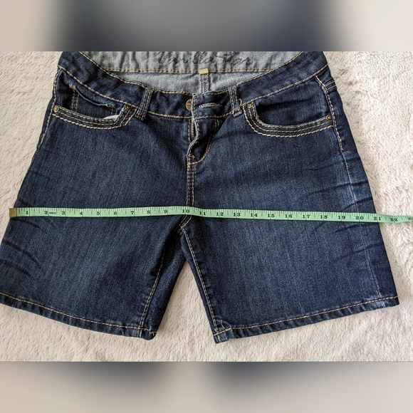 Vanilla Star Denim Jean Shorts, Stitching Detail, Size 11 - Picture 10 of 12